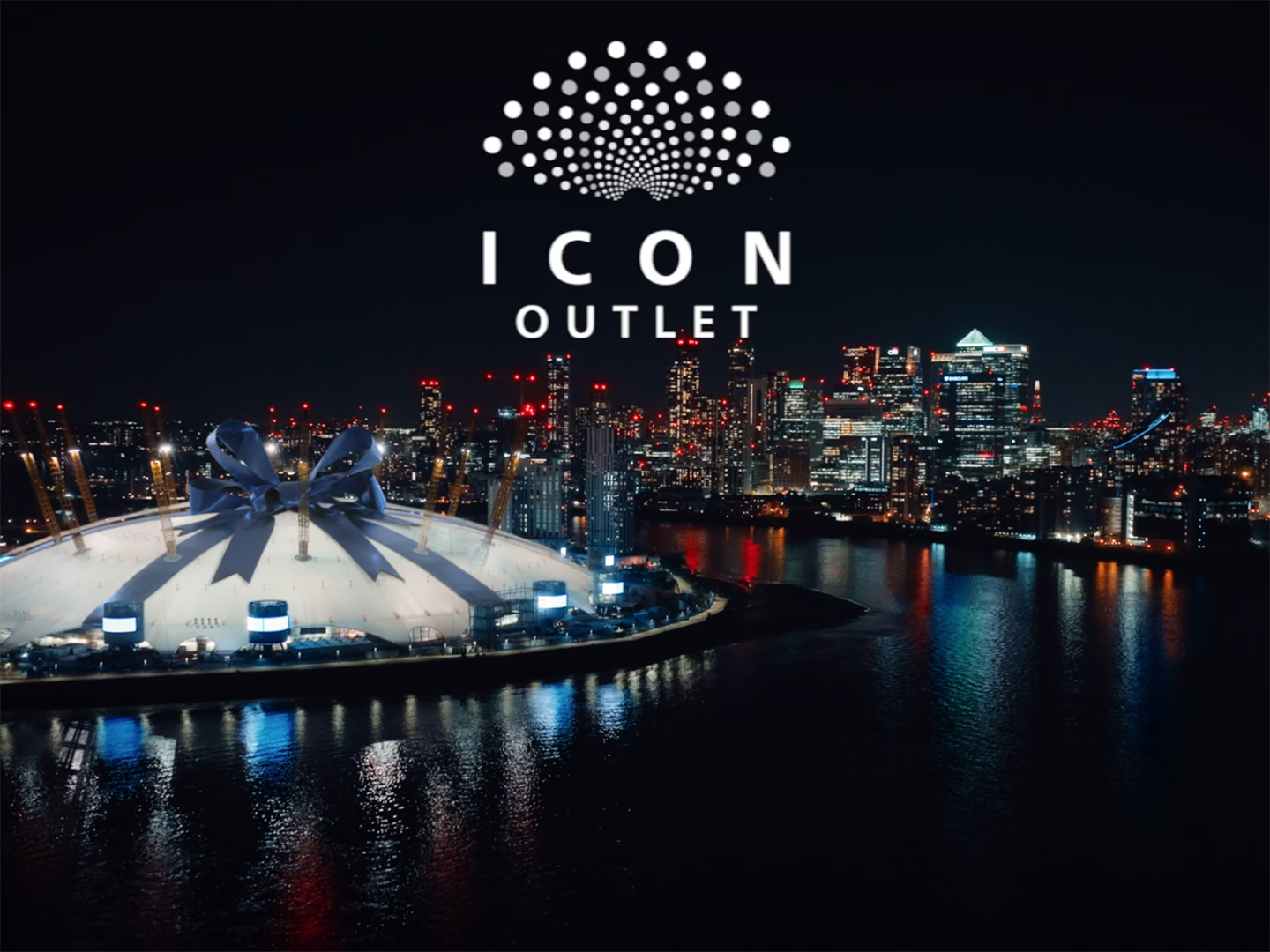 The o2 arena wrapped in a bow to look like a present on the London skyline. Animation by Nomadic UK